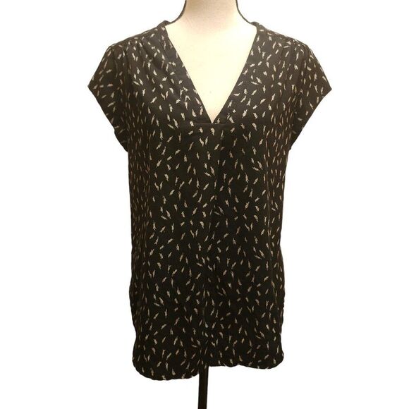 fun 2 fun Short Sleeve V-Neck Blouse in Black With White Print, Size Medium - Picture 1 of 6